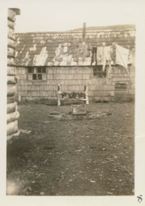 Image: Eskimo [Inuit] house